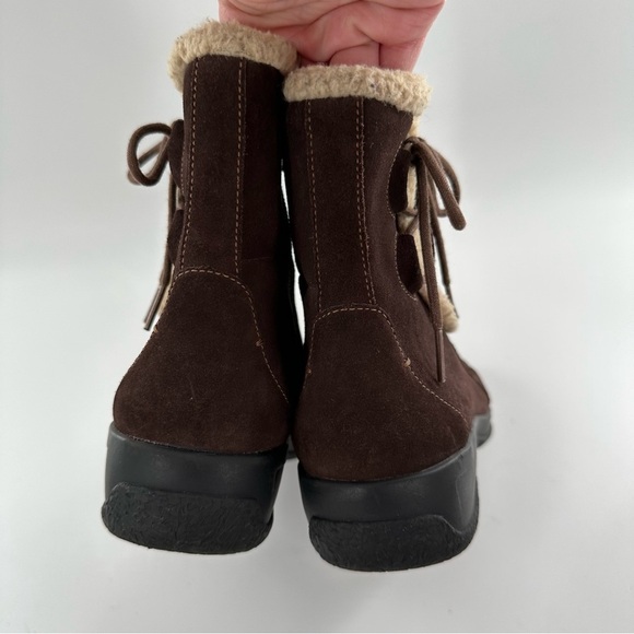 Clarks Bendables womens Angie Madi ankle booties size 
8.5 brown suede boots - Picture 7 of 13